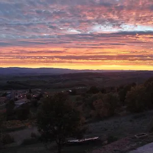 https://naudebals.midi-pyreneeshotels.com